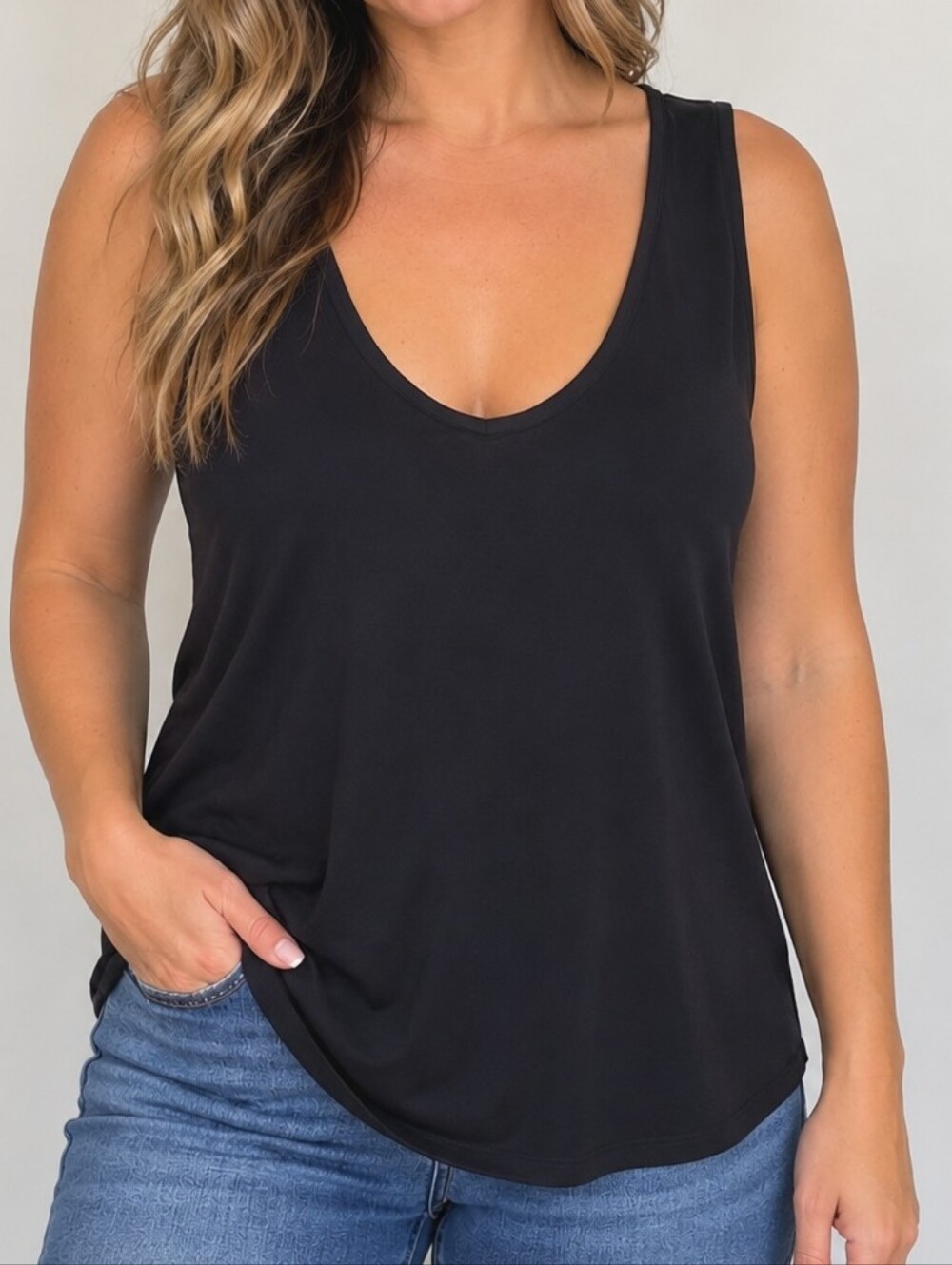 Zara Black V-Neck Sleeveless Tank Top